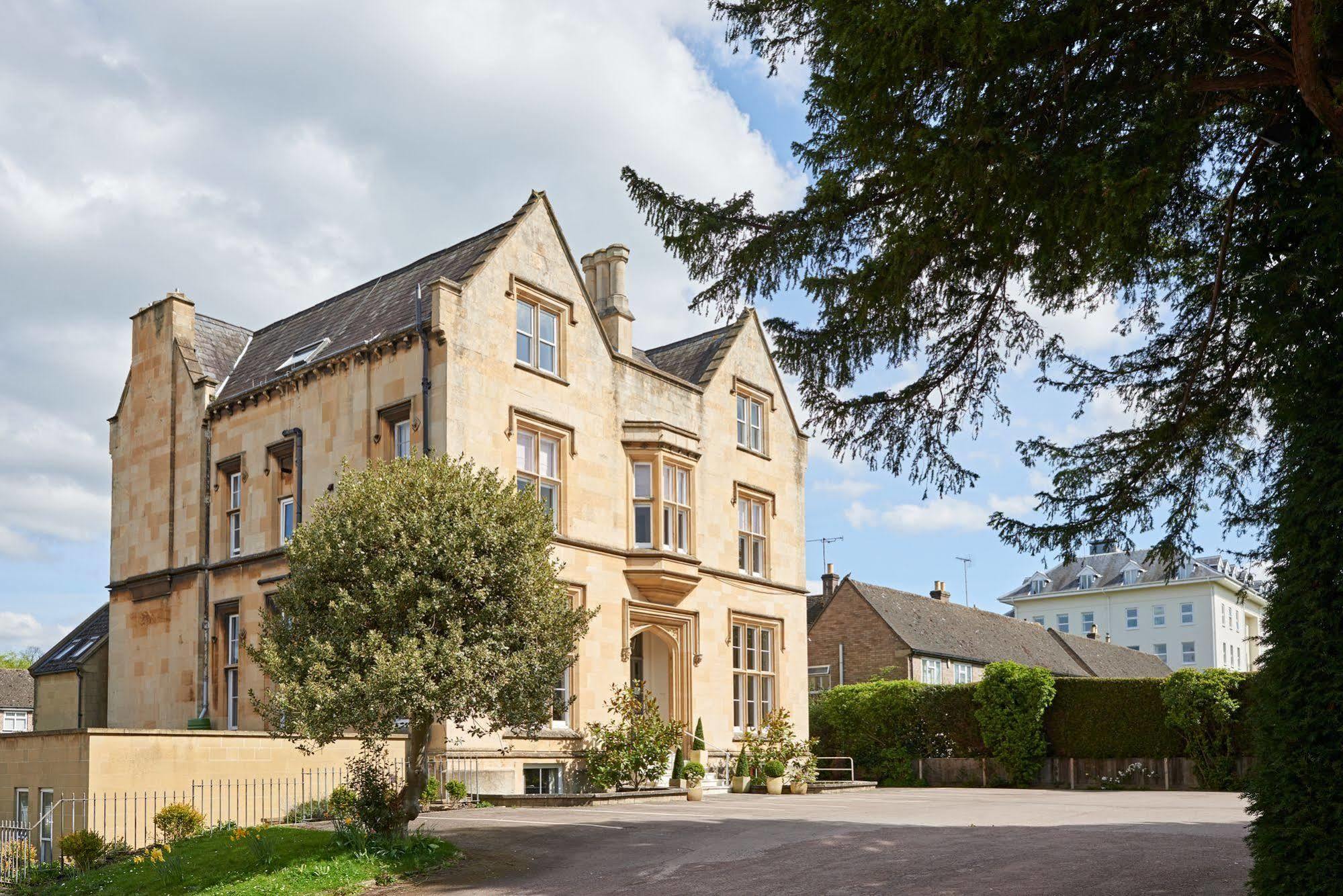 Cotswold Grange Bed & Breakfast Cheltenham Exterior photo The Manor, Tetbury